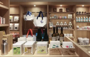 NOZOホテル　お土産店