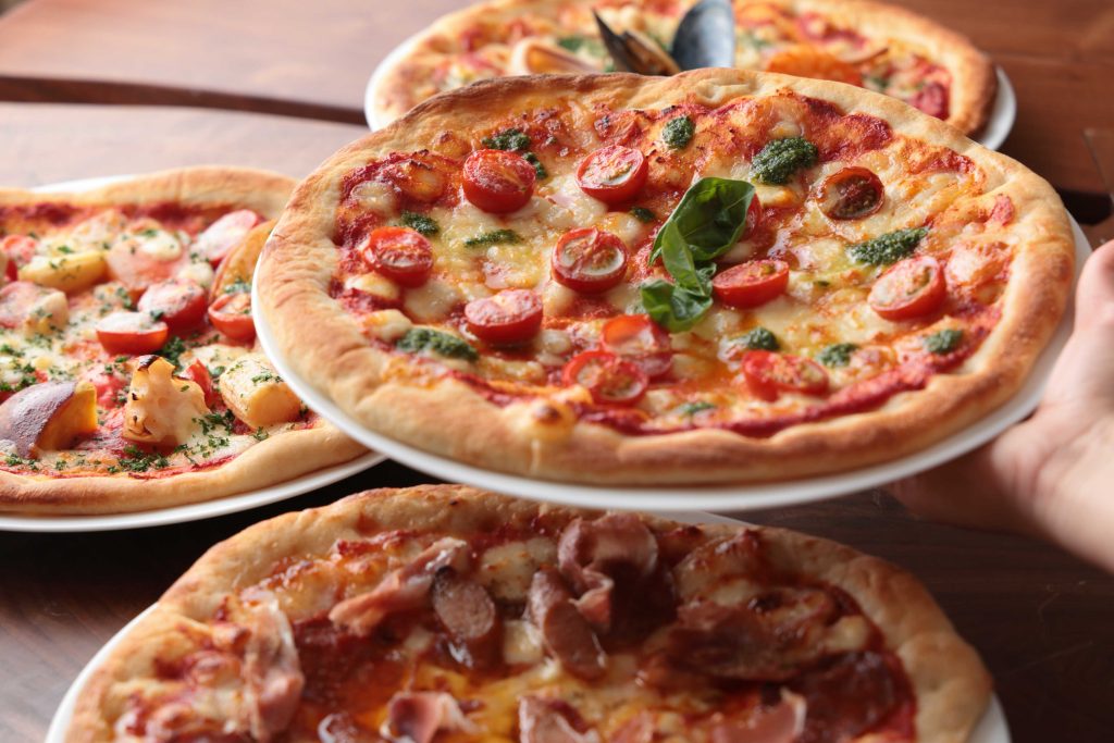 たくさんのピザ